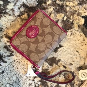 Coach wristlet wallet